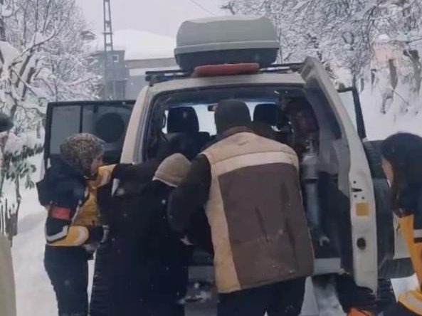 HASTALARA PALETLİ AMBULANSLARLA ULAŞILIYOR