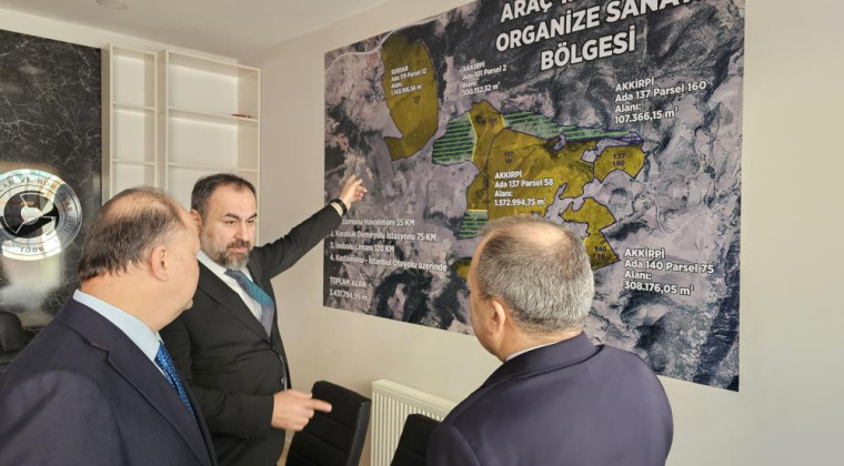 ARAÇ VE İHSANGAZİ’YE KURULACAK DEV OSB DEMİRYOLU İLE KARABÜK’E BAĞLANACAK