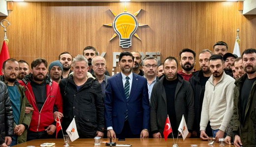 TAŞERON İŞÇİLERİNDEN AK PARTİ’YE ZİYARET