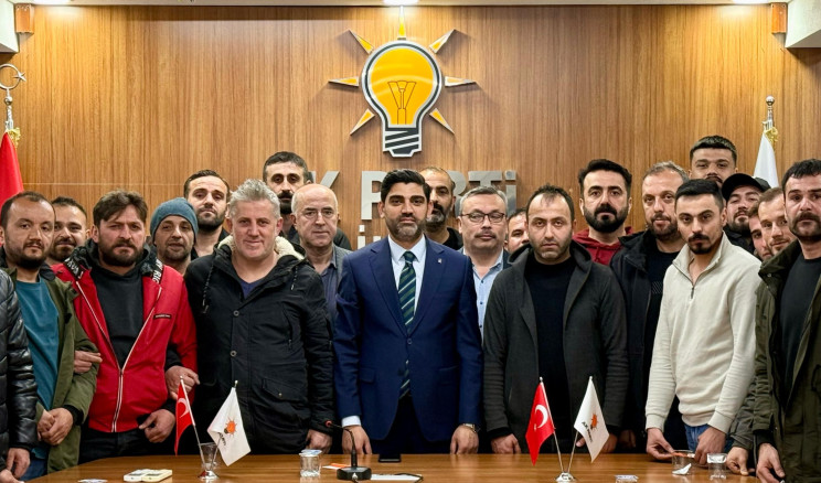 TAŞERON İŞÇİLERİNDEN AK PARTİ’YE ZİYARET