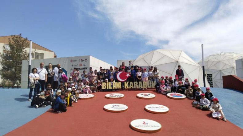 BİLİM MERKEZİ BÖLGENİN GÖZDESİ OLDU