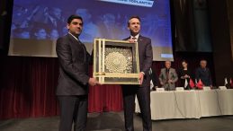 BAYRAKTAR; “KARDEMİR’İ GÖZÜMÜZ GİBİ KORUMAMIZ LAZIM”