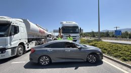 TUR OTOMOBİLİ 60 METRE SÜRÜKLEDİ