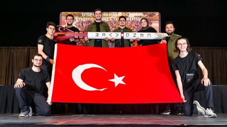 KARABÜK ÜNİVERSİTESİ DÜNYA ÜÇÜNCÜSÜ