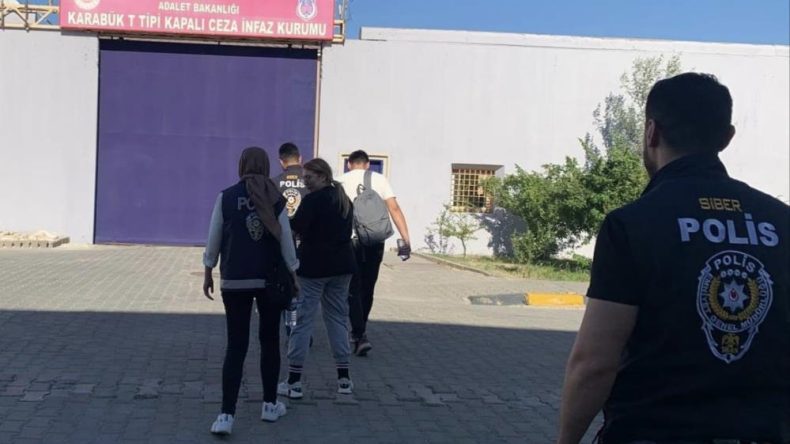 16 KİŞİYİ 10 MİLYON DOLANDIRDILAR