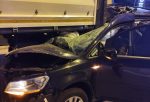 PARK HALİNDEKİ KAMYONA ÇARPTI; 2 ÖLÜ 3 YARALI
