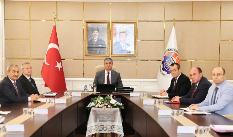 DERSLİK BAŞINA ÖĞRENCİ SAYISINDA TÜRKİYE ORTALAMASININ ÜZERİNDEYİZ