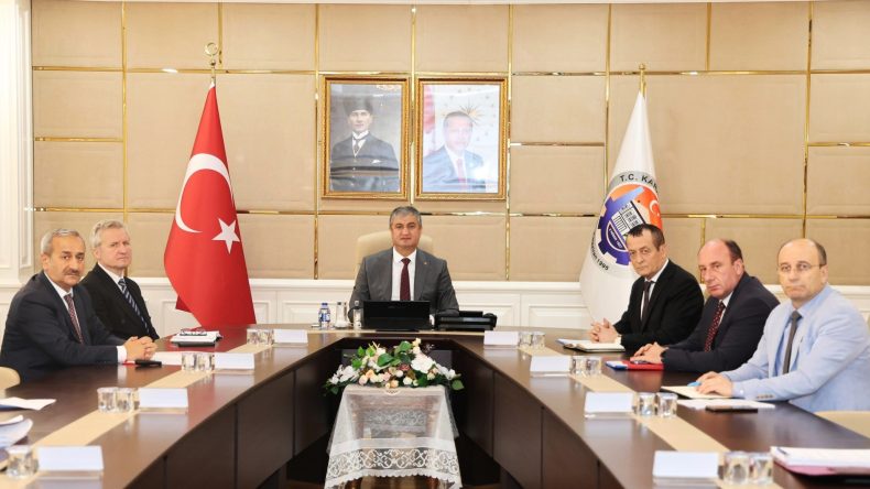 DERSLİK BAŞINA ÖĞRENCİ SAYISINDA TÜRKİYE ORTALAMASININ ÜZERİNDEYİZ