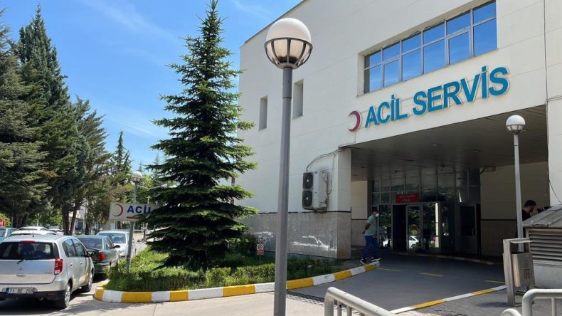 KESİMHANEDE GAZ SIZINTISI; 11 İŞÇİ HASTANELİK