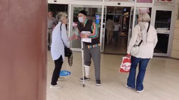 DİLENCİ KILIĞINA GİREN ZABITA 10 DAKİKADA 340 LİRA TOPLADI