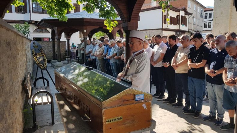 TALİHSİZ ÖĞRETMEN SAFRANBOLU’DA TOPRAĞA VERİLDİ