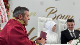 GENÇLERE DESTEK DEVAM EDİYOR