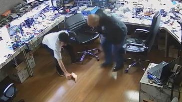 TAMİRE GİDEN TELEON BOMBA GİBİ PATLADI