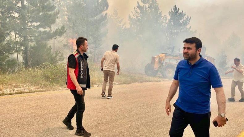 ŞAHİN; “BU BİR SAVAŞ, SİYASET YERİ DEĞİL”