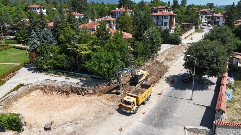 TARİHİ BAĞLAR BÖLGESİNDE YOL GENİŞLETME VE TAŞ DUVAR ÇALIŞMALARI