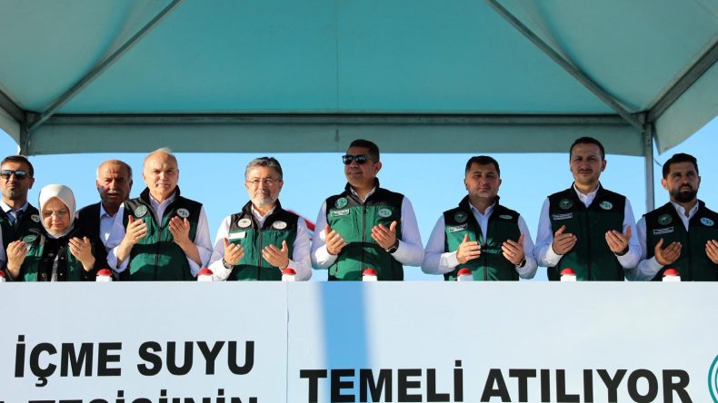 BAKAN YUMAKLI; “ALGIYI DEĞİL SUYU YÖNETİN”