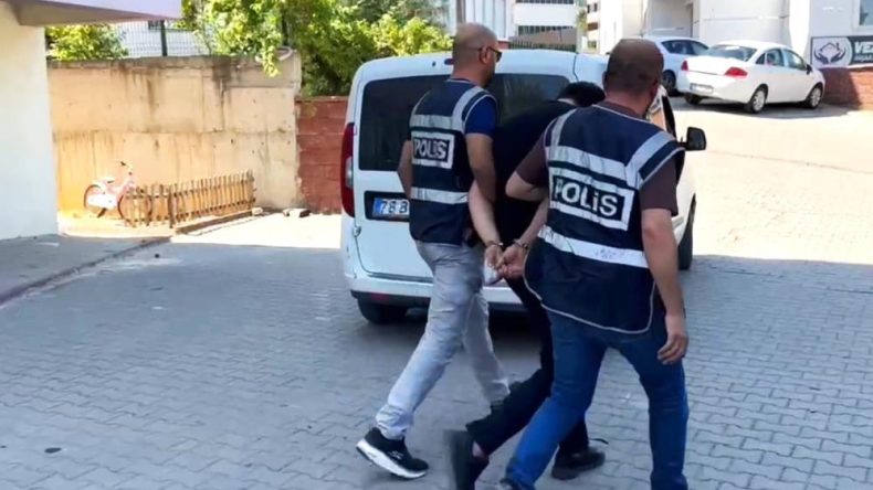 TÜRK POLİSİ İZİNLİYKEN BİLE DOLANDIRICI YAKALAR