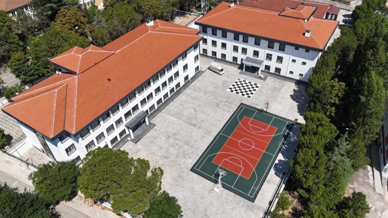 MODERN OKULLAR YENİ DÖNEME HAZIRLANIYOR