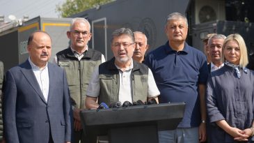 BAKAN YUMAKLI; ” 3 DALGA HALİNDE YANGINLA MÜCADELE ETTİK”