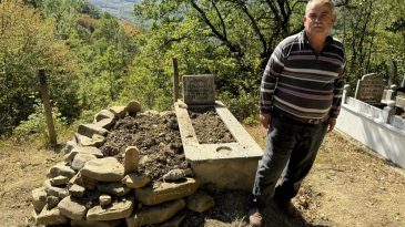 AÇ AYI CENAZEYİ ÇALMAYA KALKTI