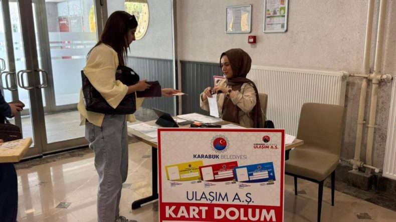 BELEDİYE HİZMETİ ÖĞRENCİLERİN AYAĞINA GETİRDİ