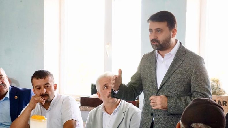 TATİLİ SAHİLLERDE DEĞİL KARABÜK’ÜN KÖYLERİNDE GEÇİRİYORLAR