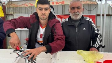 HAMSİ 100 LİRAYA DÜŞTÜ