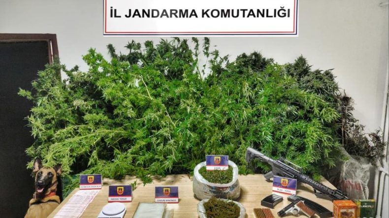 UYUŞTURUCU OPERASYONUNDA 3 KİŞİ TUTUKLANDI