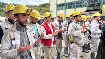 43 ŞEHİT MADENCİ DUALARLA ANILDI