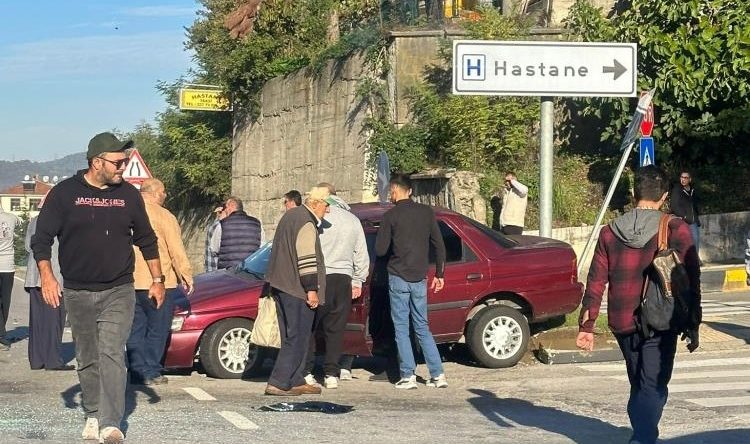 HASTANE GİRİŞİNDE HASTANELİK OLDULAR