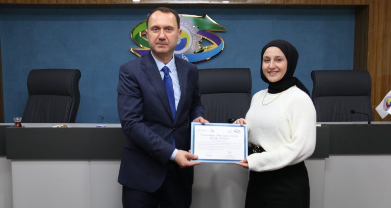 BAŞARILI KURSİYERLERE SERTİFİKALARI TAKDİM EDİLDİ