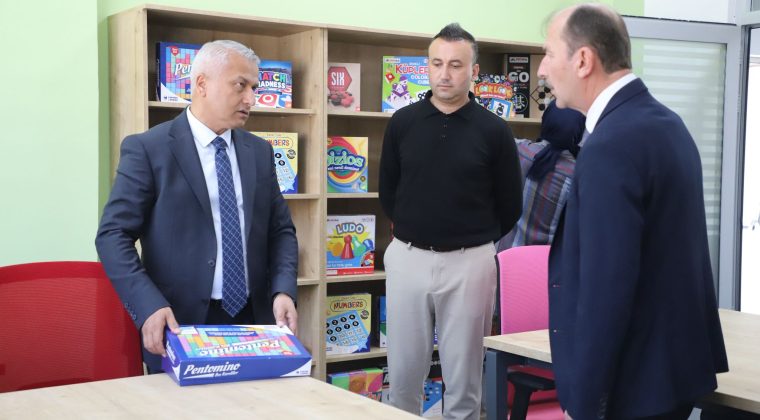 YENİCE MODERN GENÇLİK MERKEZİNE KAVUŞUYOR