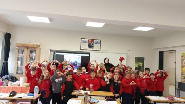 HEPİNİZİ O ALTIN YÜREKLERİNİZDEN ÖPÜYORUZ