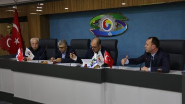 İHRACATÇILARIN SORUNLARI BAKANLIK YETKİLİLERİNE ANLATILDI