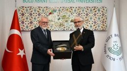 ROKET GİBİ REKTÖR GÖREVE BAŞLADI!