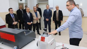 UYGULAMALI EĞİTİMLE İHTİYAÇ OLAN KALİFİYE ELEMANLAR YETİŞİYOR