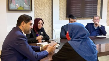 BAŞKAN SALT KARABÜK’Ü DİNLİYOR