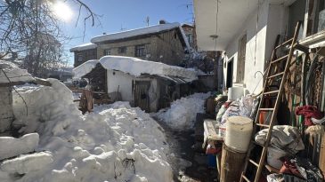 80 YAŞINDAKİ KADIN DONMUŞ HALDE ÖLÜ BULUNDU