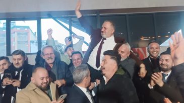 GERGİN KONGREDE SÜRPRİZ OLMADI