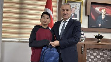 ASLI KURT OLANIN YAVRUSU DA KURT OLUR!