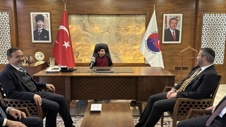 BAŞKAN ÇETİNKAYA CİHANGİR’İ MAKAMINDA AĞIRLADI