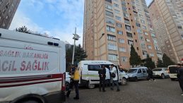 BEŞİNCİ KATTAN DÜŞEN YAŞLI KADIN HAYATINI KAYBETTİ