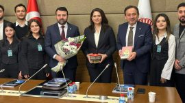 DİJİTAL ŞİDDETLE MÜCADELE KULÜBÜNDEN VEKİLLERE ZİYARET