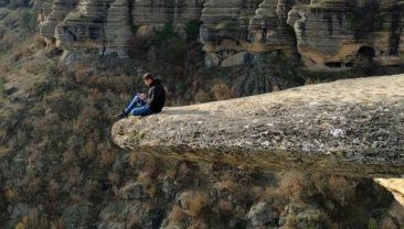 VALİLİK UYARDI;ÇÖKME TEHLİKESİ VAR