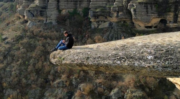 VALİLİK UYARDI;ÇÖKME TEHLİKESİ VAR