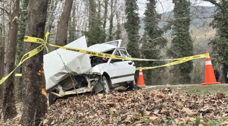 BARTIN YOLUNDA KAZA; 1 ÖLÜ, 2 YARALI