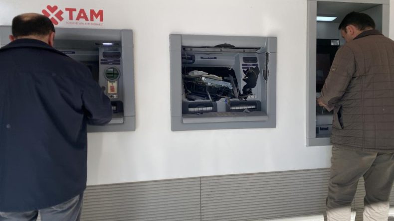 BOZUK ATM VATANDAŞI ÇILDIRTTI!