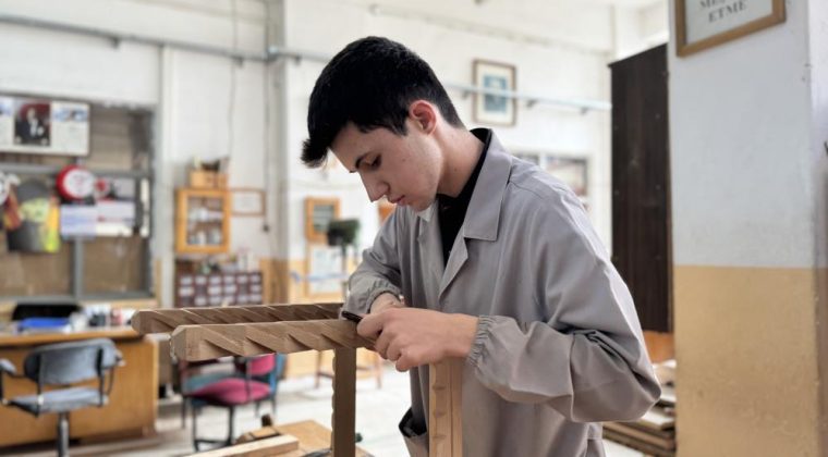 ÜLKENİN İHTİYACI OLAN USTALAR BU OKULDA YETİŞİYOR