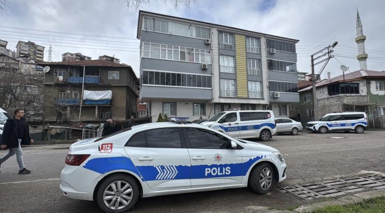 YAŞLI KADIN EVİNDE VEFAT ETMİŞ HALDE BULUNDU