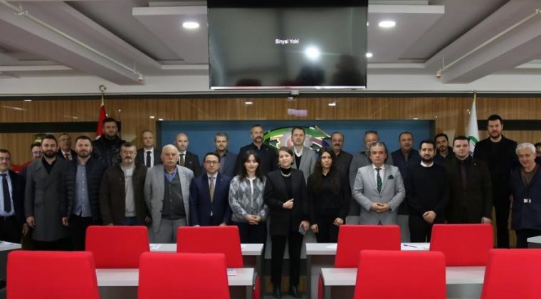 YENİ KALKINMA HAMLESİ İŞ DÜNYASINA ANLATILDI